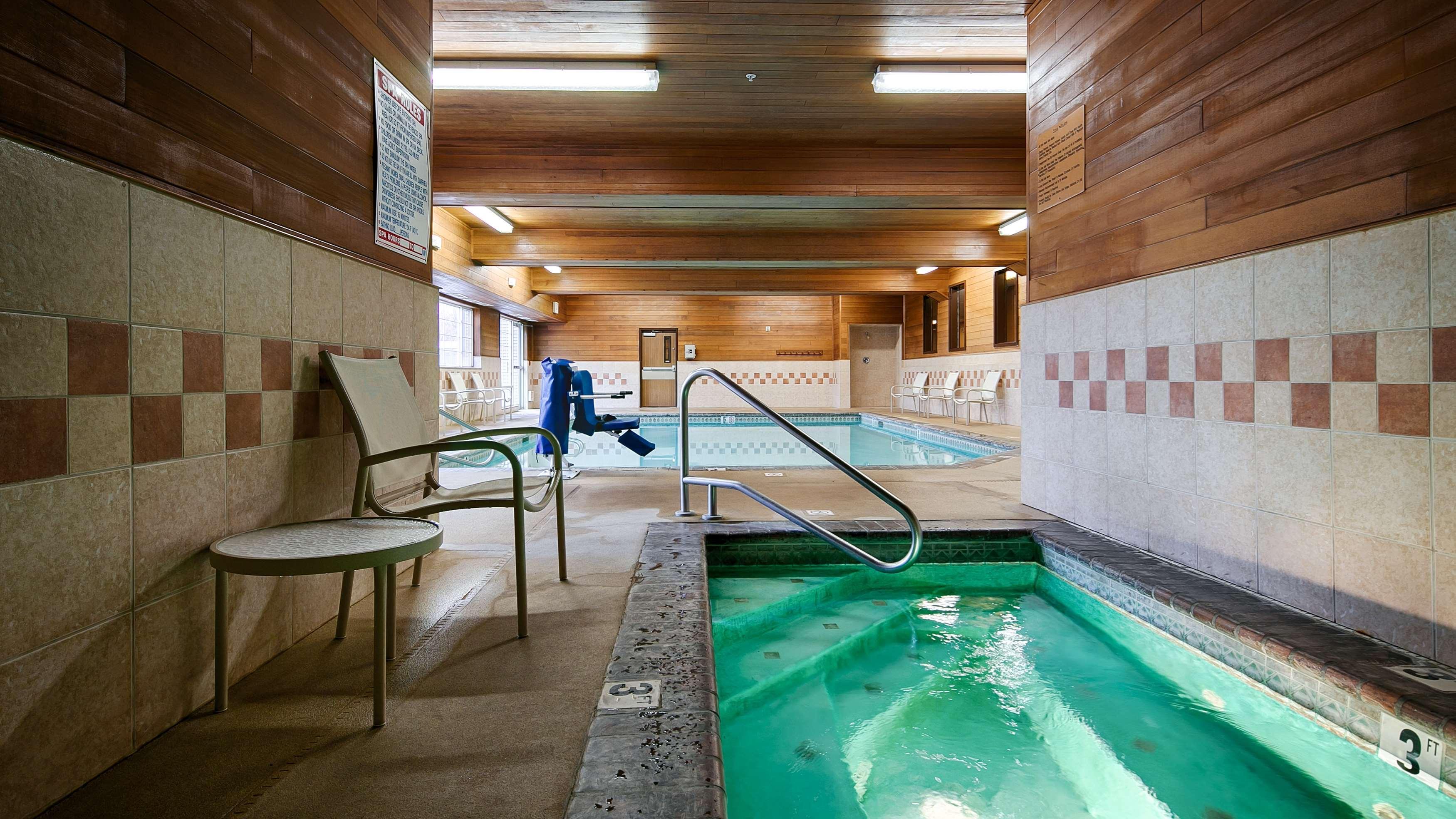 Best Western Plus Rama Inn & Suites Ла-Гранде Экстерьер фото