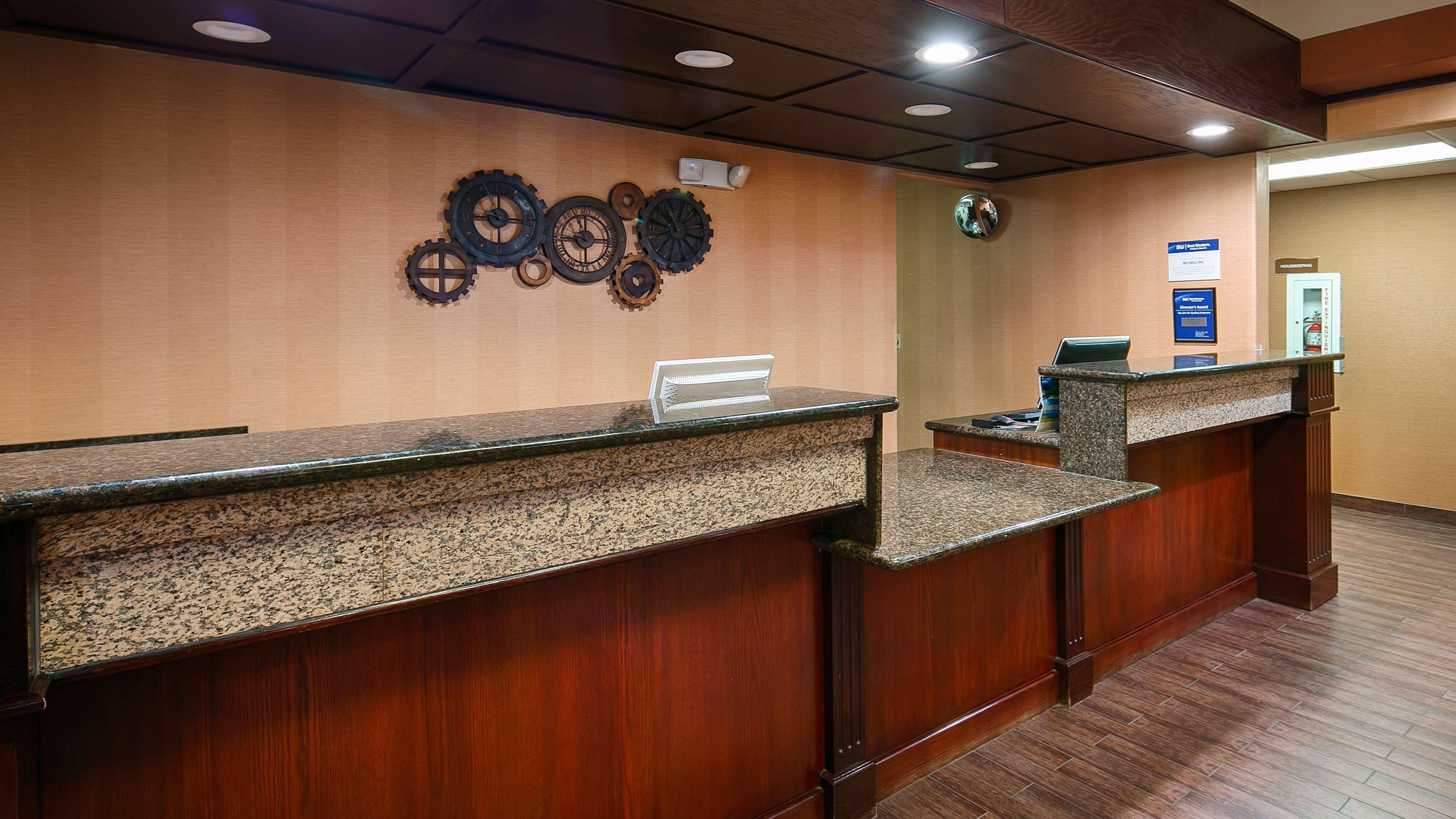 Best Western Plus Rama Inn & Suites Ла-Гранде Экстерьер фото