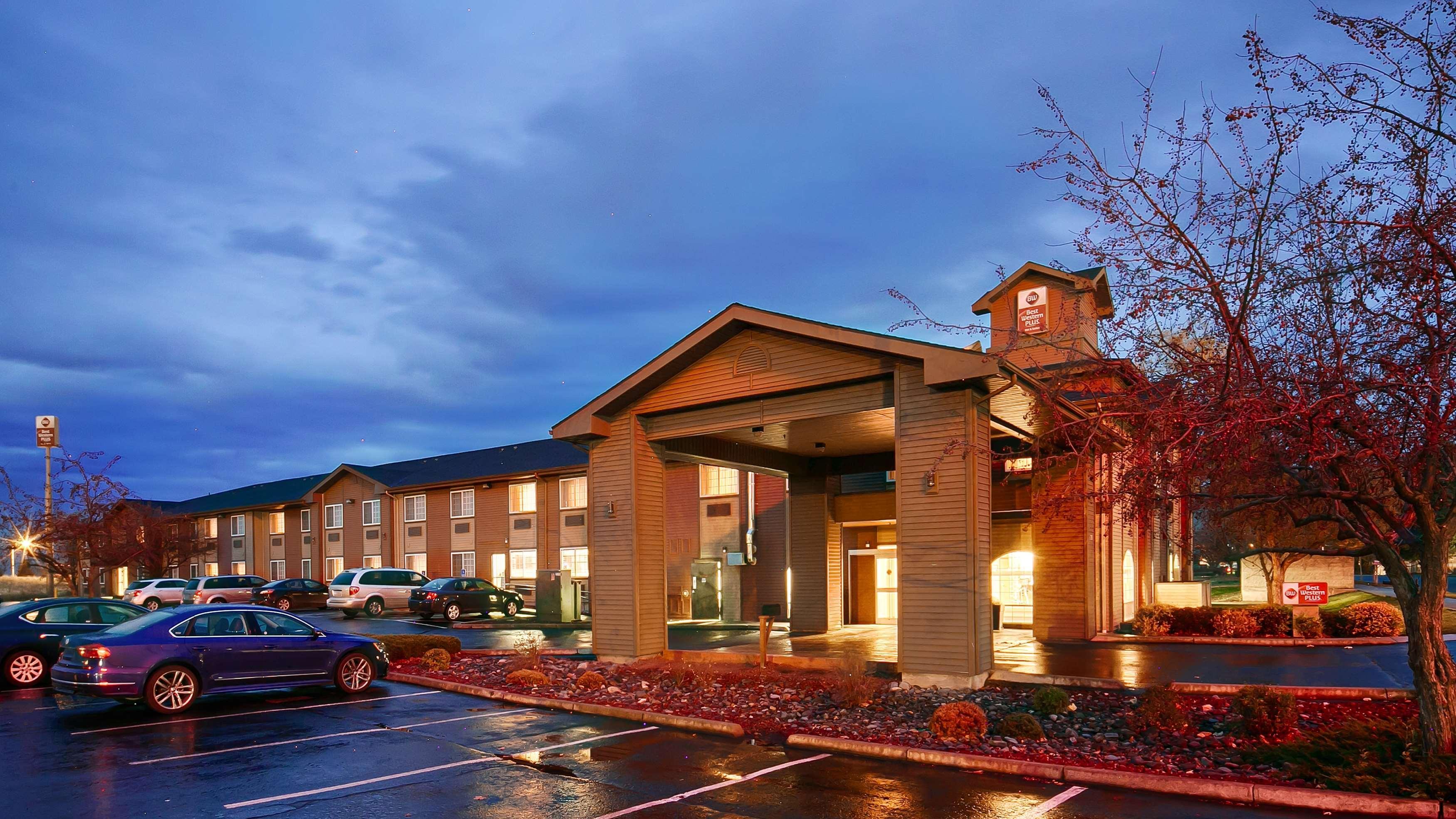Best Western Plus Rama Inn & Suites Ла-Гранде Экстерьер фото